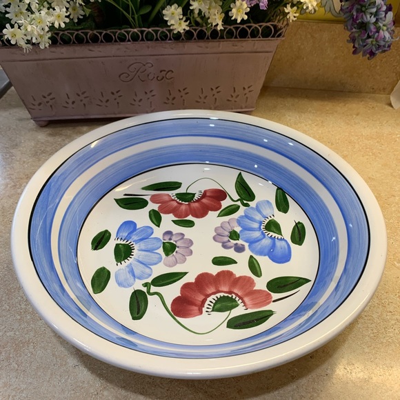 Large serving bowl - Picture 1 of 4